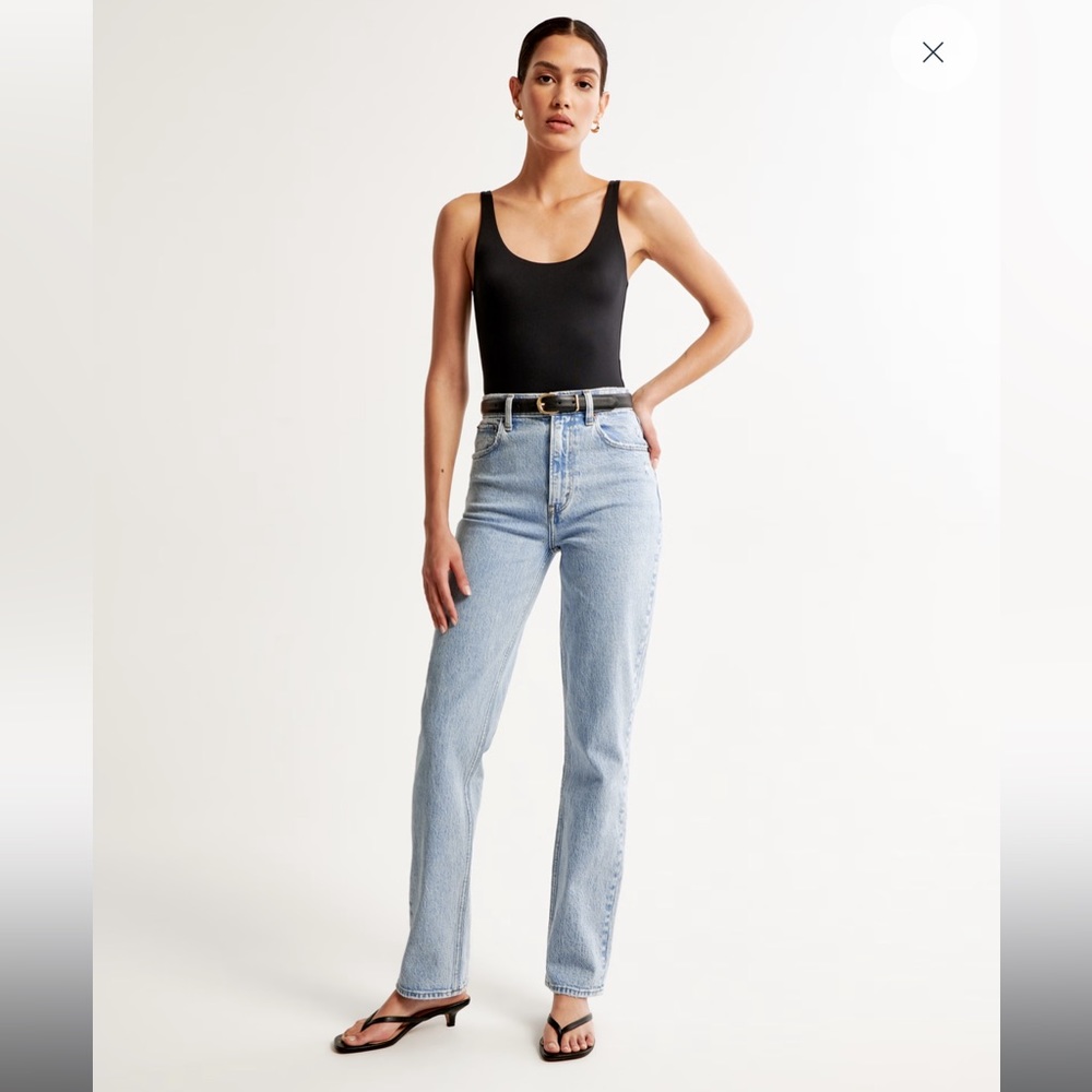 NWT Abercrombie & Fitch Ultra High Rise 90s Straight Jeans